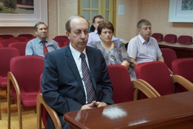 Александр Левинталь на заседании избирательной комиссии ЕАО Фото предоставлено областной избирательной комиссией