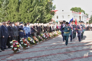 Митинг, посвященный 70-летию со дня окончания Второй мировой войны, прошел в Биробиджане пресс-служба областного парламента