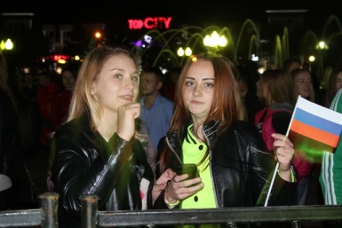 На площади было много молодежи ИА ЕАОMedia, Владимир Иващенко