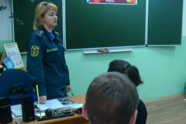 Спасатели ЕАО преподали урок гражданской обороны биробиджанским школьникам пресс-центр ГУ МЧС России по ЕАО