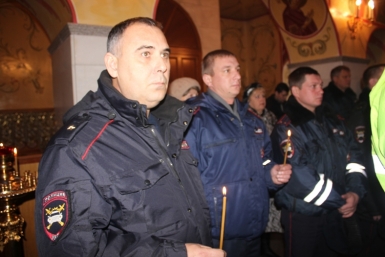 Сотрудники Госавтоинспекции ЕАО почтили память погибших в автокатастрофах земляков Фото взято на сайте https://79.mvd.ru/