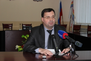 Председатель оперативного штаба по устранению аварии Сергей Солтус Владимир Иващенко