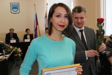 Градоначальник пожелал работникам СМИ дальнейших творческих успехов и наградил лучших представителей прессы Владимир Иващенко, ИА ЕАОMedia