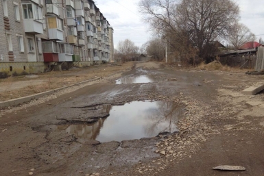 Жертвой строителей стала дорога в Биробиджане Фото предоставлено наркорром