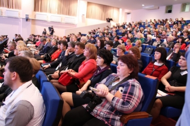 Участники встречи Департамент пресс-службы губернатора и правительства ЕАО