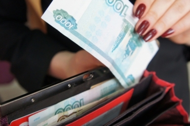 Какую сумму готовы потратить родители 11-классников на выпускной, выясняет ИА ЕАОMedia Марина Померанцева