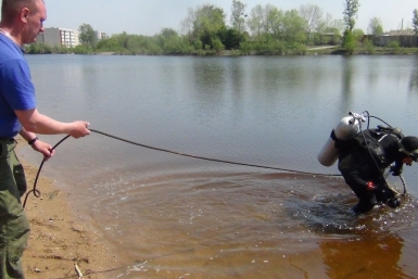 &quotМусорные&quot погружения совершили водолазы МЧС на двух водоемах Биробиджана    пресс-служба ГУ МЧС России по ЕАО