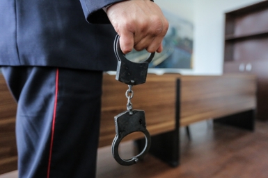 Агрессивного скандалиста из ЕАО ждет суд за нападение с ножом на полицейского  Балашов Антон, PrimaMedia