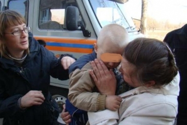 Ребенка-инвалида из &quotквартирного плена&quot пришлось вызволять спасателям Биробиджана  пресс-служба ГУ МЧС России по ЕАО