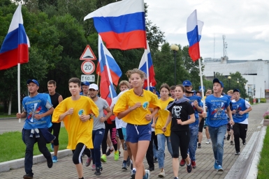 Массовой легкоатлетической пробежкой отметят День Государственного флага в Биробиджане Юрий Скачков