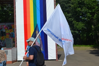 Около сотни биробиджанцев разных возрастов поддержали инициативу ОНФ и вышли воскресным утром на пробежку ИА ЕАОMedia