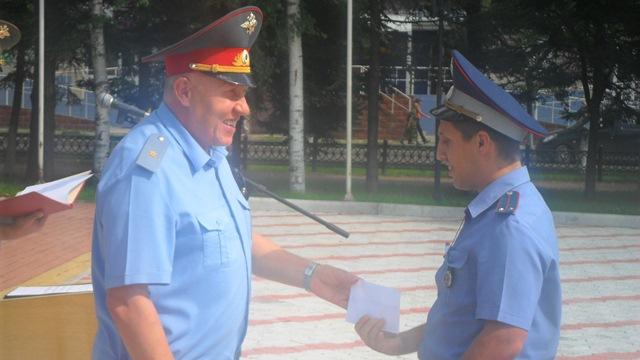Денежная премия за успехи в службе