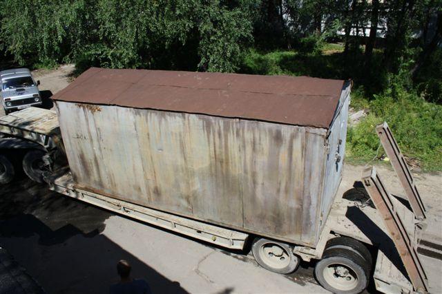 Незаконно установленные гаражи вывозят с улиц Биробиджана