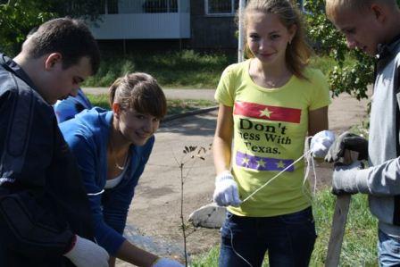 Ломоносовская рябиновая аллея высажена в память о великом ученом в Биробиджане