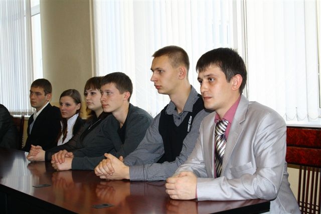 Десять студентов будут получать стипендию мэра Биробиджана