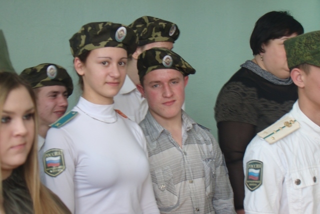 Старшеклассники нашли настоящуюю военную форму