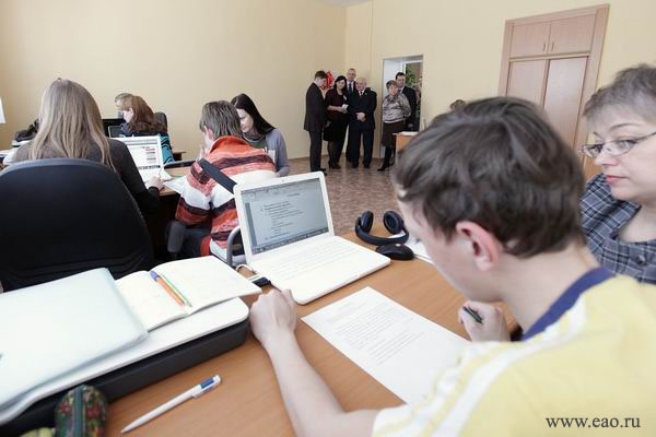 Под руководством педагогов ученики занимаются исследовательской деятельностью