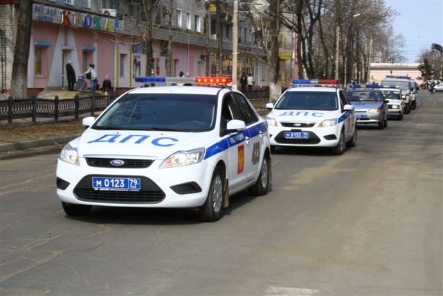 Смотр завершился торжественным маршем