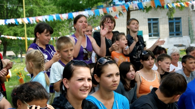 Концерт зажег детвору