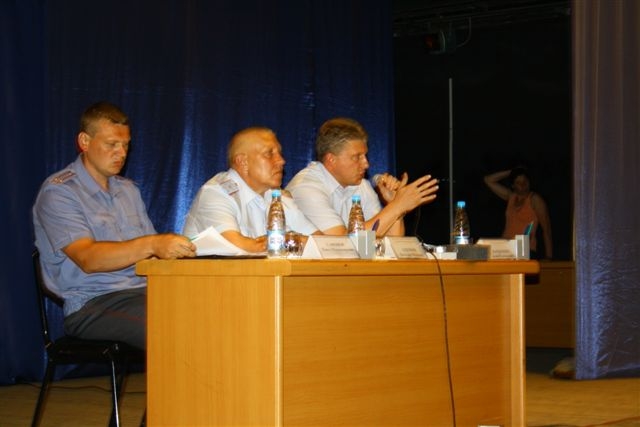 Слово предоставили Андрею Пархоменко 