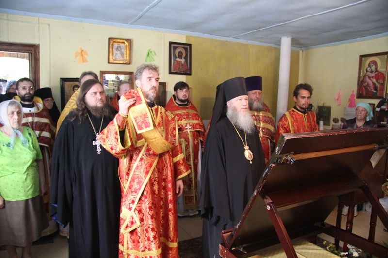 Паломники из Биробиджана посетили поселок Известковый