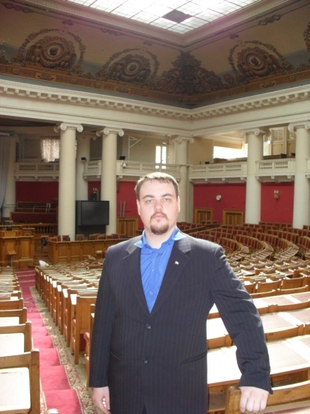 Владимир Сахаровский