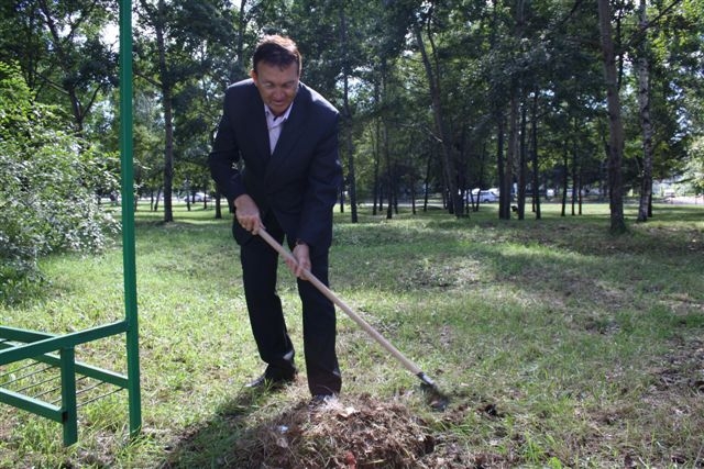 Владимир Шнеур