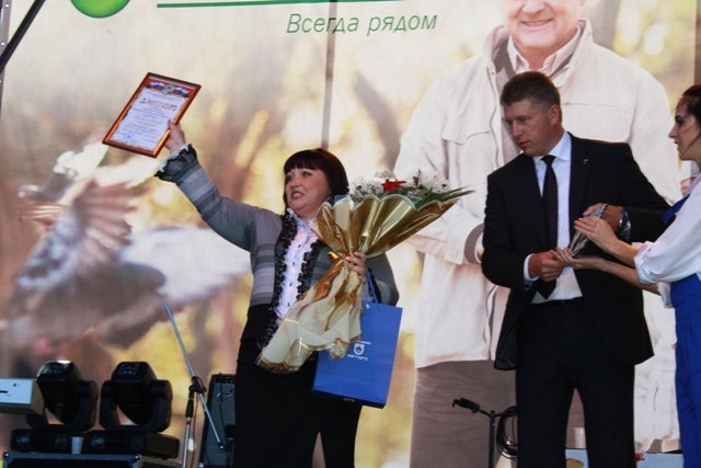 Колледж культуры отметили за креативное оформление колонны во время шествия