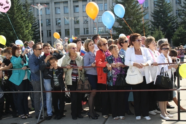 Всю 75-летнюю историю вспомнили на юбилейных торжествах в Биробиджане