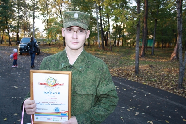Военнослужащий Максим Зольников победил в "Минуте славы по-биробиджански"