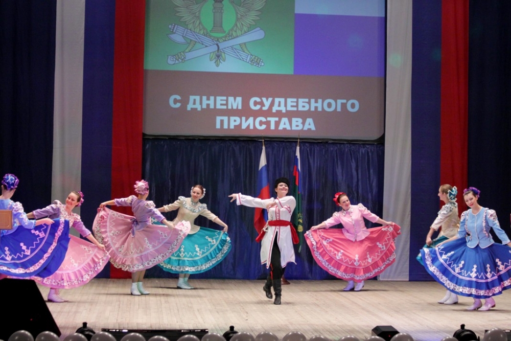 Лучшие судебные приставы награждены Благодарностями Законодательного Собрания ЕАО