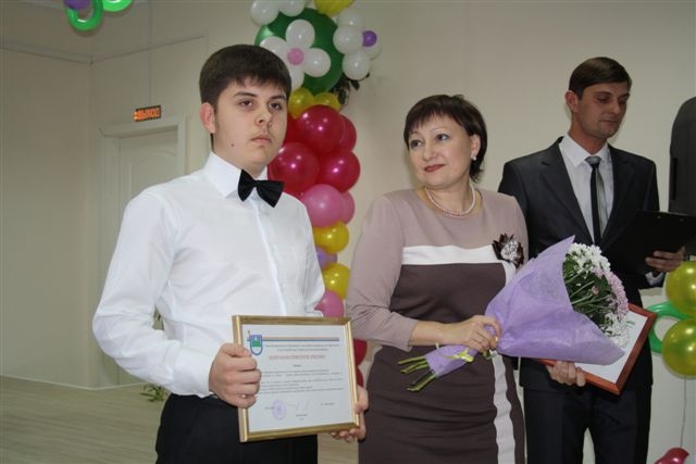 Леонид Якимов вместе с педагогом Еленой Болтыбаевой