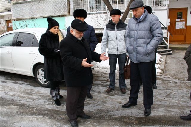 Ход очистки города от снега проинспектировал мэр Биробиджана Андрей Пархоменко