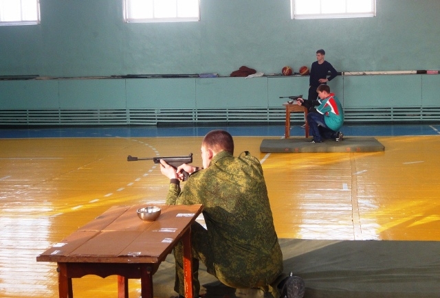 Шуточная эстафета, посвященная Дню ФСБ, прошла в Облучье ЕАО 