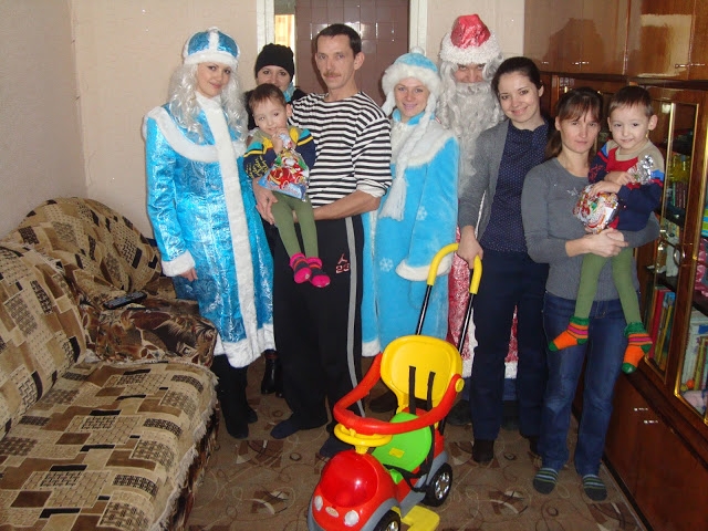Активисты ОМП при парламенте ЕАО нанесли новогодний визит в Ленинский район