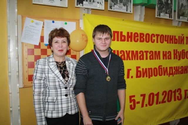 Сильнейший игрок биробиджанской команды Дмитрий Бородинов