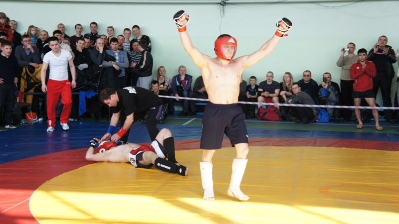 Турнир по ММА в Биробиджане (Победитель Олег Разуваев)