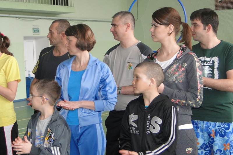 Соревнования "Папа, мама, Я - спортивная семья!"