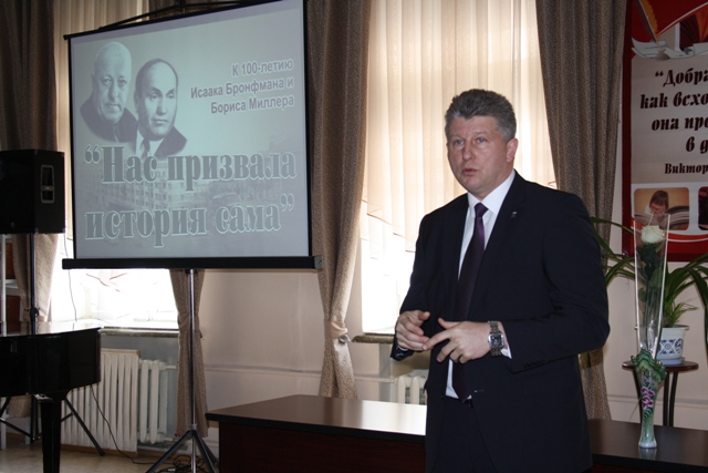 Мэр Биробиджана Андрей Пархоменко