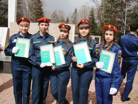 Школа юный пожарный-спасатель ЕАО приняла новых кадетов и простилась с выпускниками