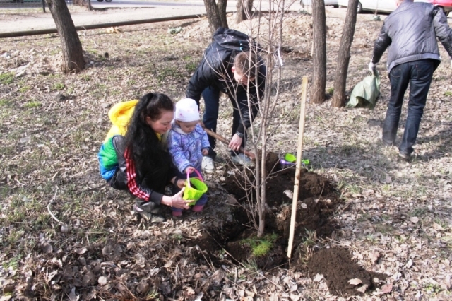 Многие вышли на общегородское мероприятие семьями