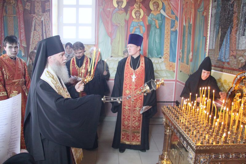 Память усопших родственников и православных Христиан почтили в Биробиджане, Фото с места события из других источников