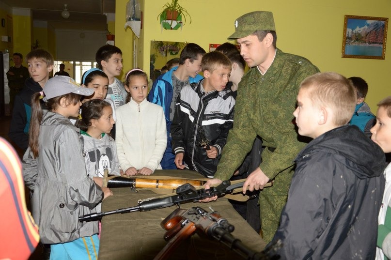 Юные активисты самоуправления прошли курс молодого бойца, Фото с места события из других источников