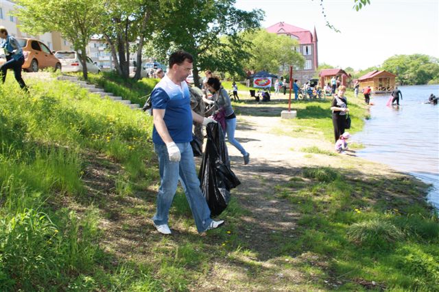 Сергей Солтус возглавил береговую очистку, Фото с места события собственное