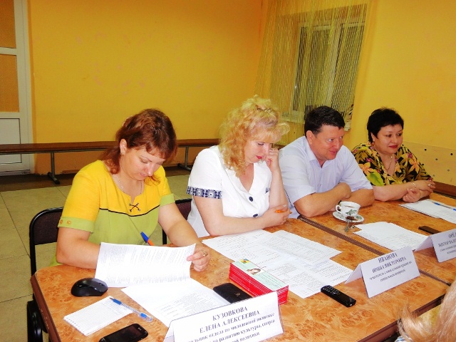 В заседании совета принял участие глава Облученского района Виктор Орёл, Фото с места события из других источников