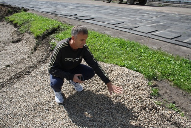Щебень уже засыпали, Фото с места события собственное