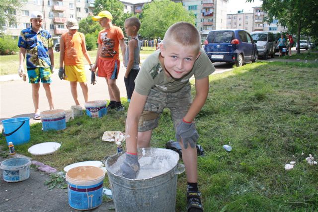 Трудовой отряд набрали по многочисленным просьбам детей и их родителей, Фото с места события собственное