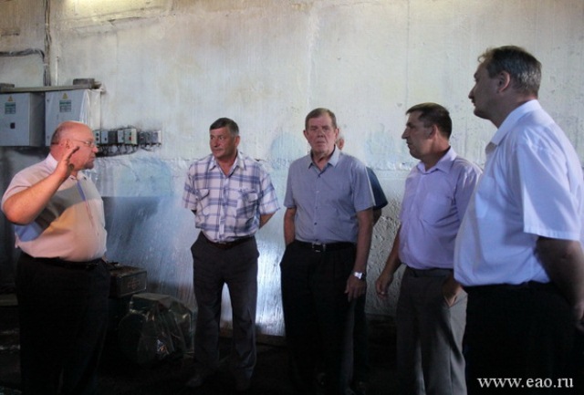 Губернатор ЕАО проинспектировал подготовку к зиме в Ленинском районе, Фото с места события из других источников