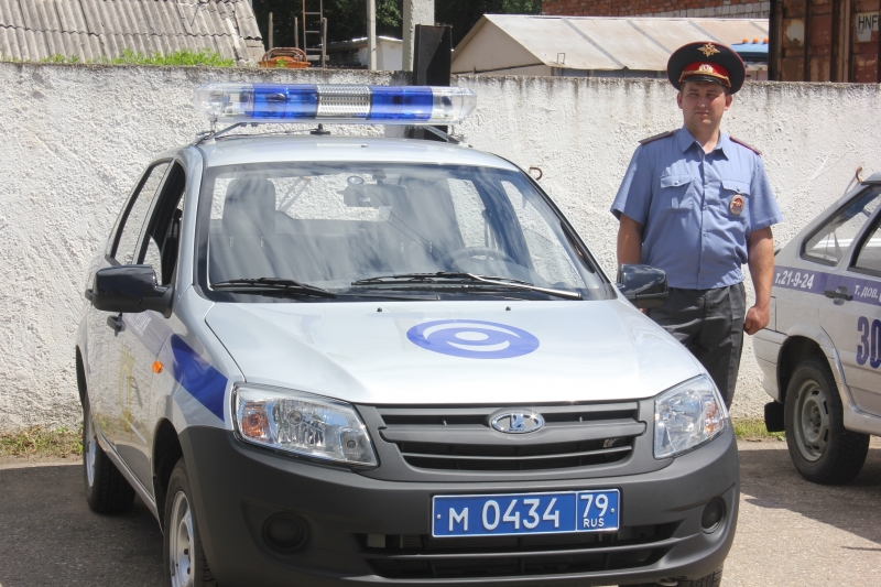 Новый служебный автомобиль, Фото с места события из других источников