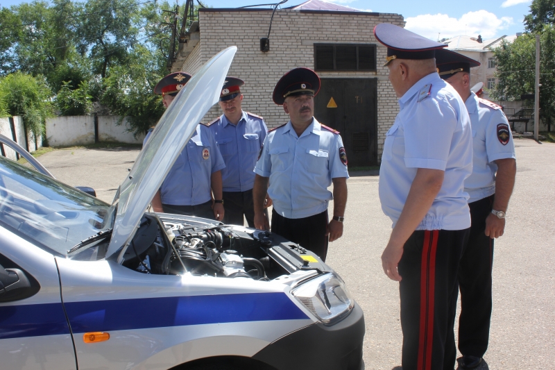 Новый служебный автомобиль и денежные премии вручили лучшим полицейским в ЕАО, Фото с места события из других источников